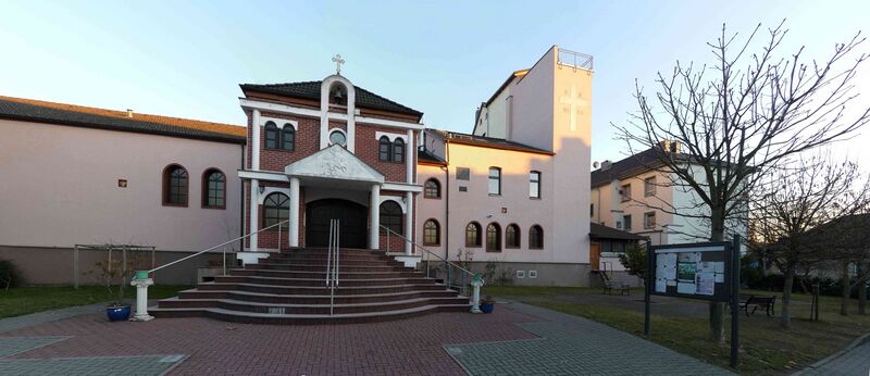 Datei:Hl.Georg Wiesbaden.jpg