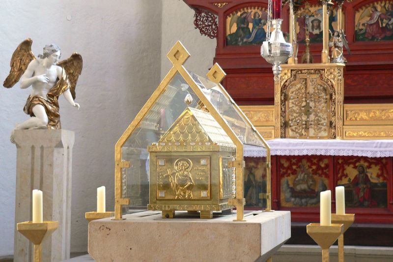 Datei:Burkardus Schrein 03a.jpg